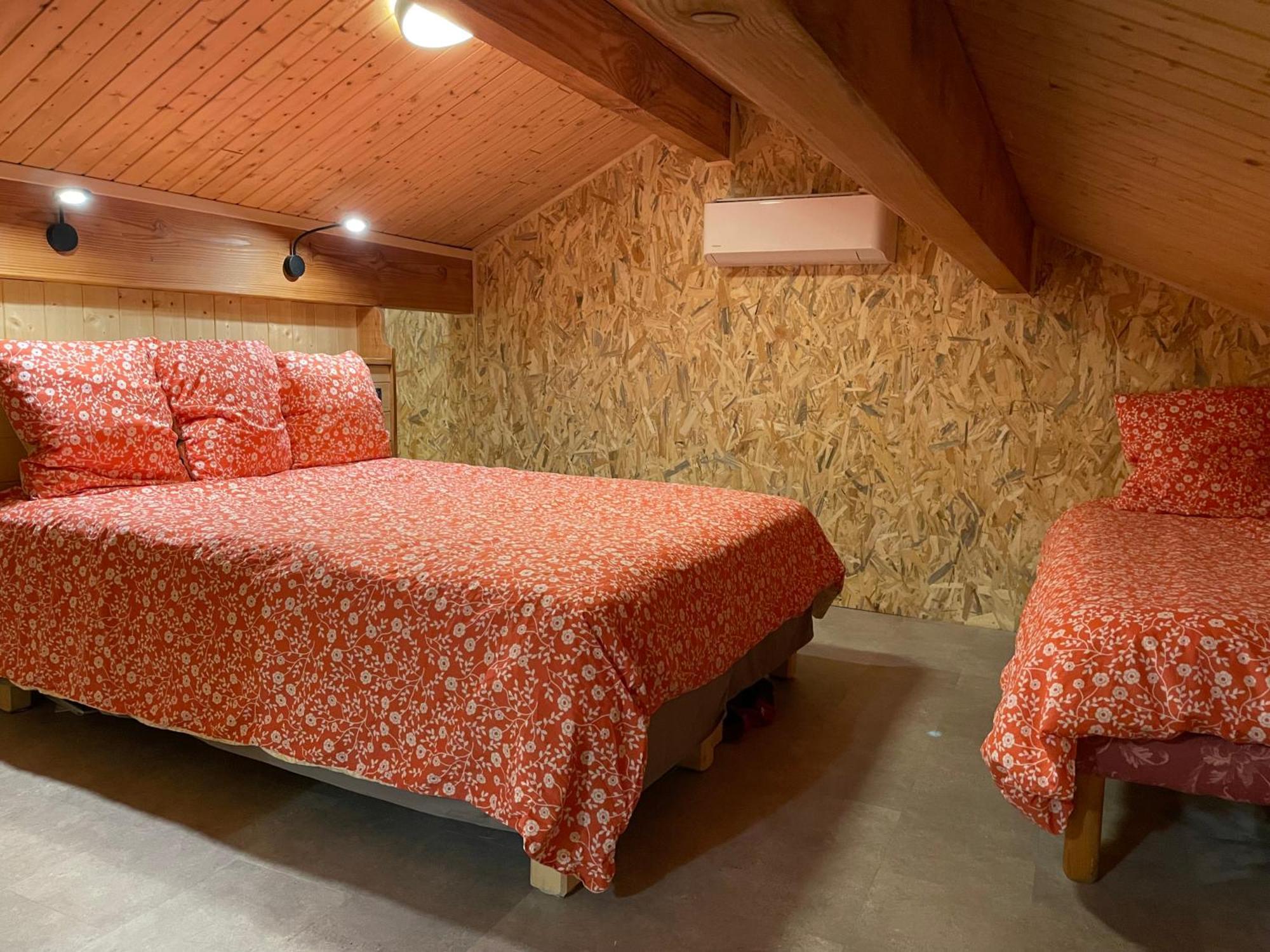 La Ferme De Montard Bed & Breakfast Montmorot Eksteriør bilde